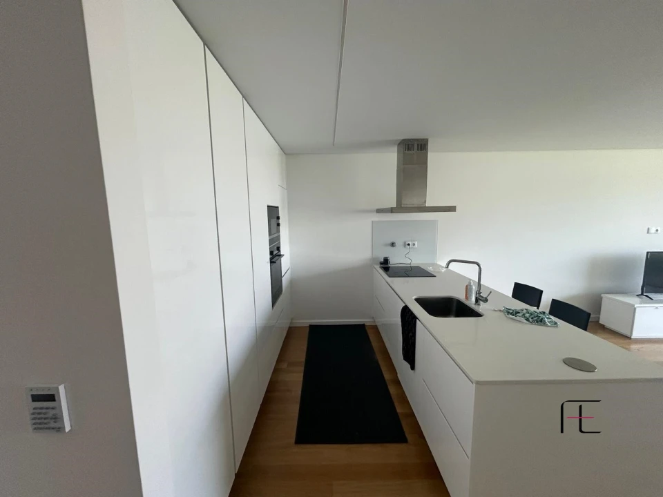 Apartamento T1 para Arrendamento em Canidelo Foto 4