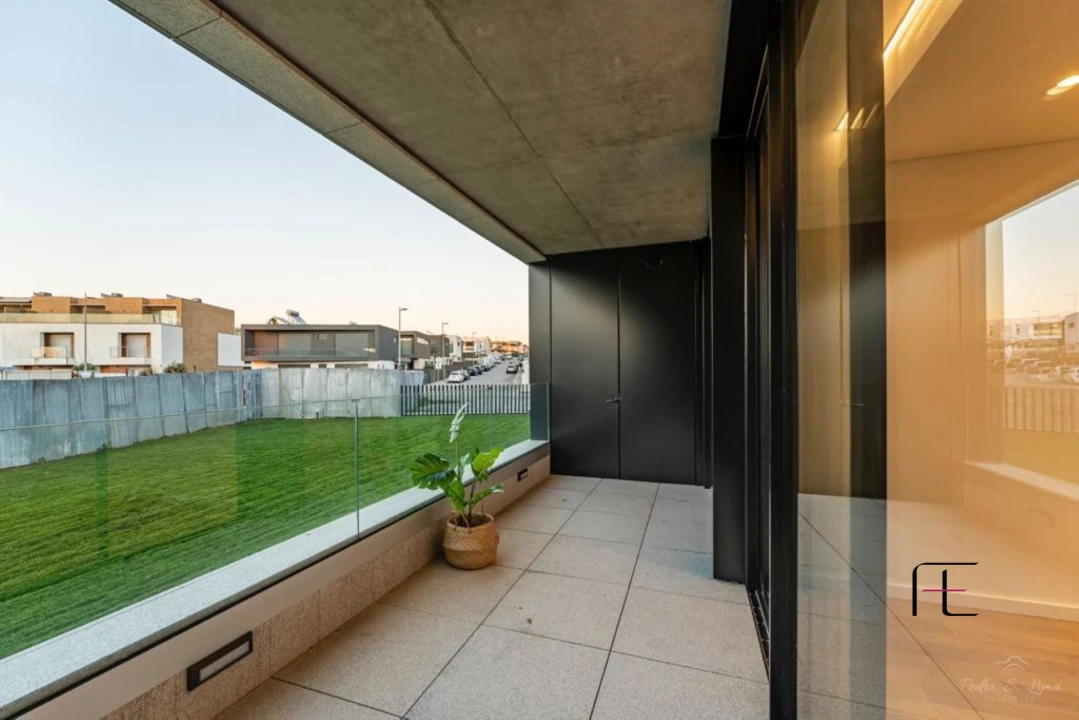 Apartamento T1 para Arrendamento em Canidelo Foto 9