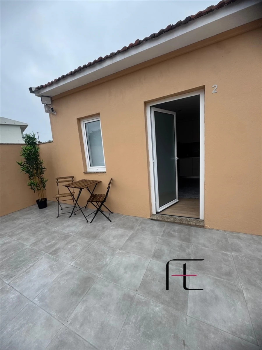 Moradia T3 para Venda em Canelas Foto 2