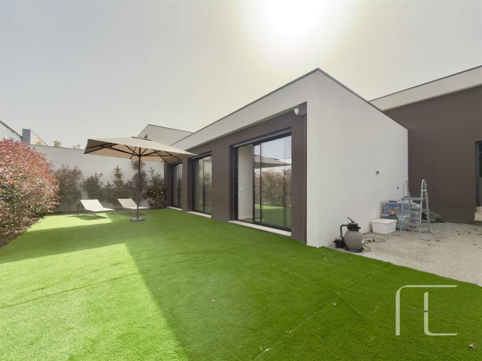 Moradia T3 para Venda em Mafamude e Vilar do Paraíso Foto 47