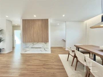 Moradia T3 para Venda em Mafamude e Vilar do Paraíso