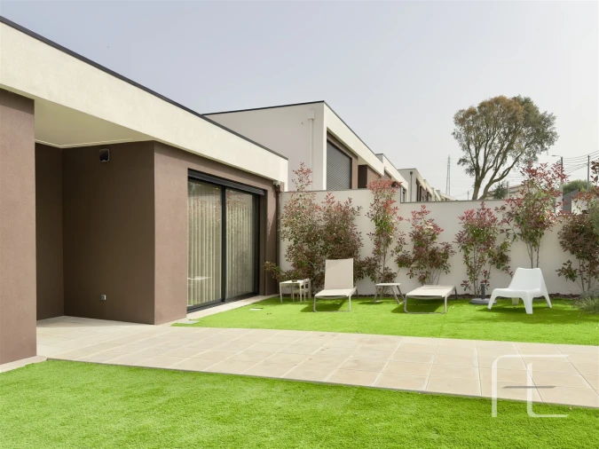 Moradia T3 para Venda em Mafamude e Vilar do Paraíso Foto 75