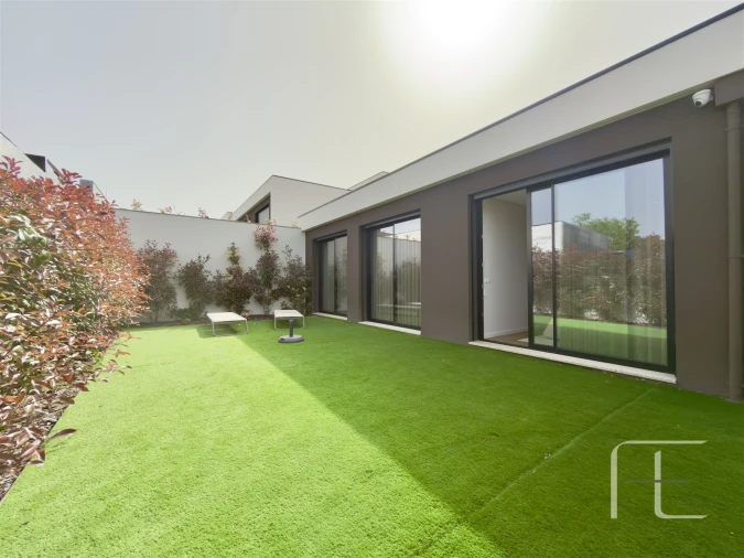 Moradia T3 para Venda em Mafamude e Vilar do Paraíso Foto 44