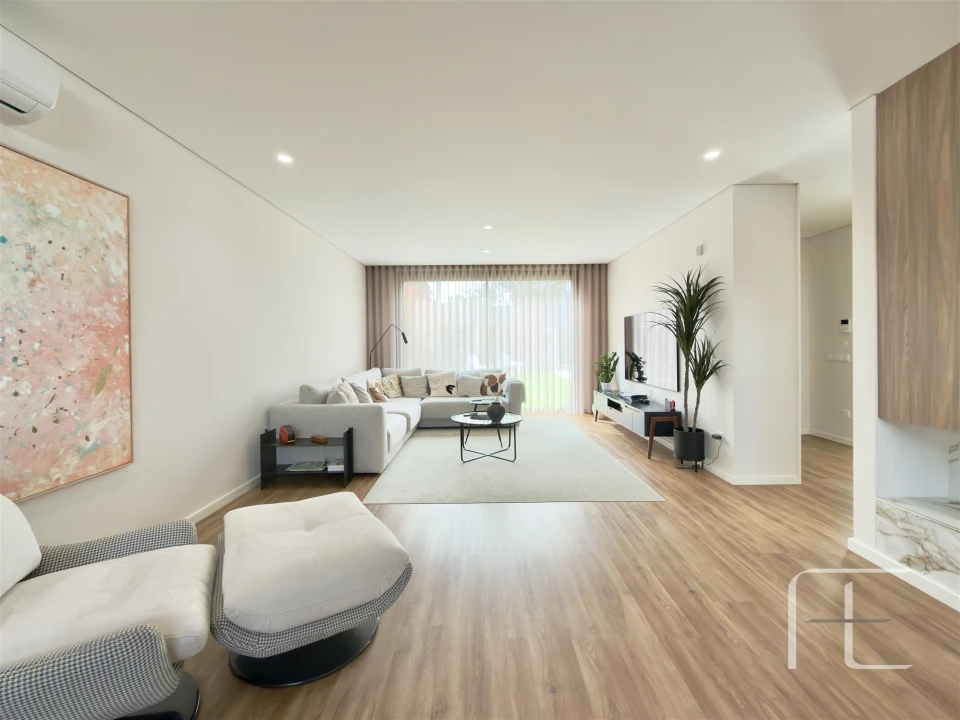 Moradia T3 para Venda em Mafamude e Vilar do Paraíso Foto 6