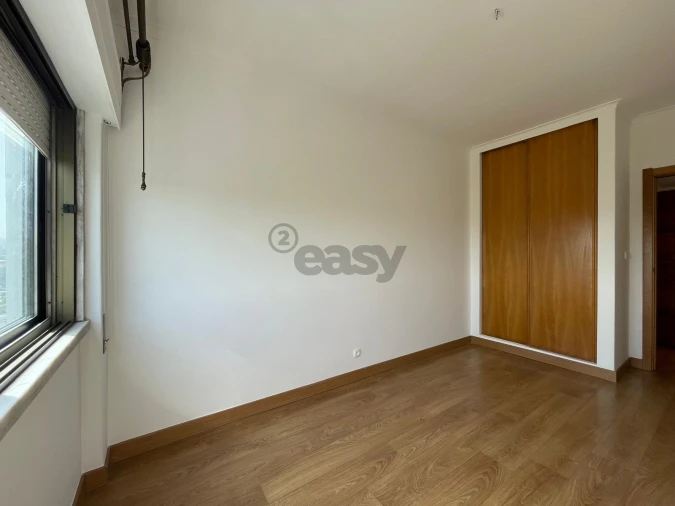 Apartamento T2 para Arrendamento em Falagueira-Venda Nova Foto 13