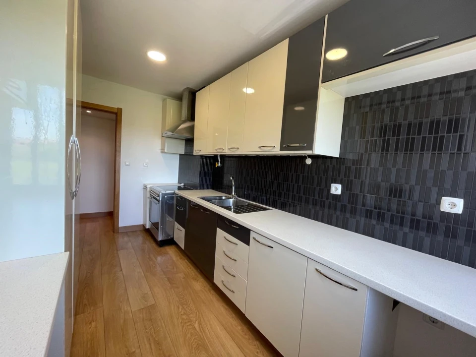Apartamento T2 para Arrendamento em Falagueira-Venda Nova Foto 5