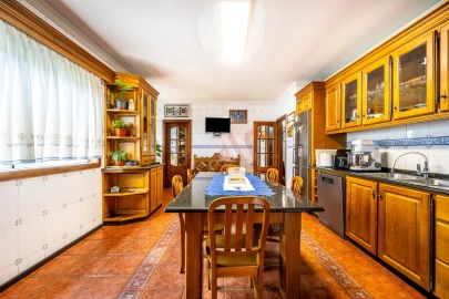 Moradia T4 para Venda em Gove