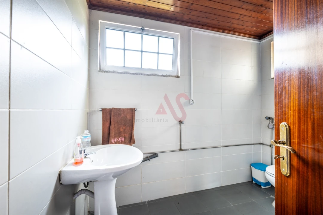 Moradia T4 para Venda em Gove Foto 37