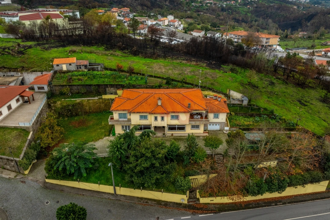 Moradia T4 para Venda em Gove Foto 49