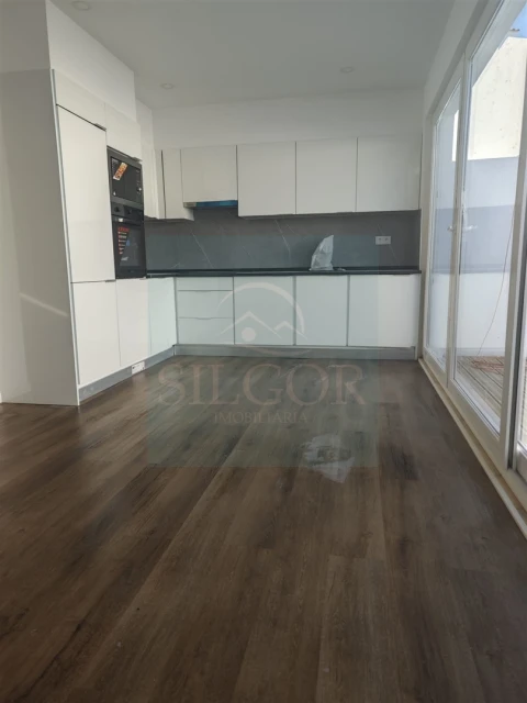 Moradia T2 para Venda em Baixa da Banheira e Vale da Amoreira