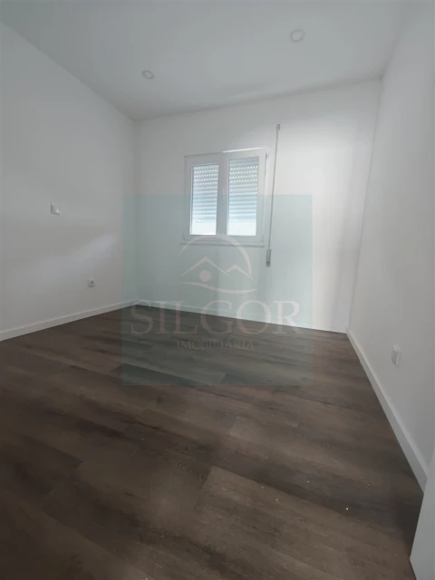 Moradia T2 para Venda em Baixa da Banheira e Vale da Amoreira