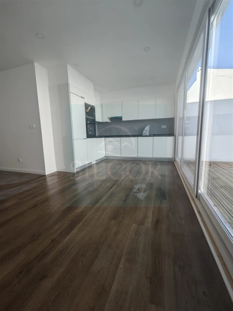 Moradia T2 para Venda em Baixa da Banheira e Vale da Amoreira