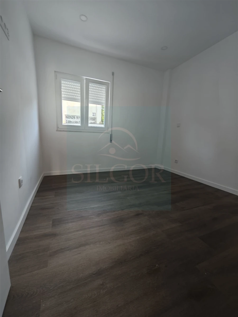 Moradia T2 para Venda em Baixa da Banheira e Vale da Amoreira Foto 13