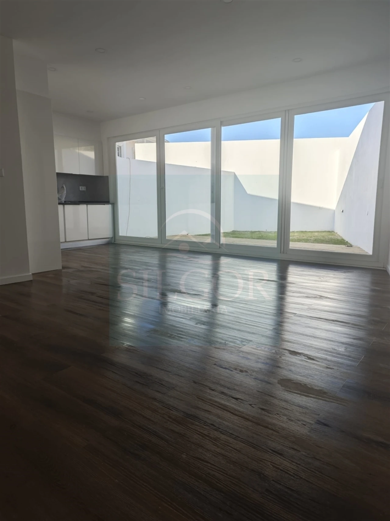 Moradia T2 para Venda em Baixa da Banheira e Vale da Amoreira Foto 4