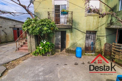 Moradia T7 para Venda em Arcozelo das Maias