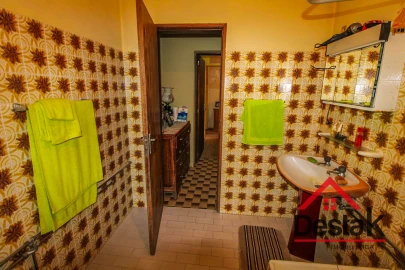 Moradia T7 para Venda em Arcozelo das Maias