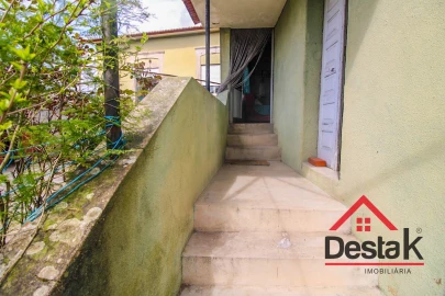 Moradia T7 para Venda em Arcozelo das Maias