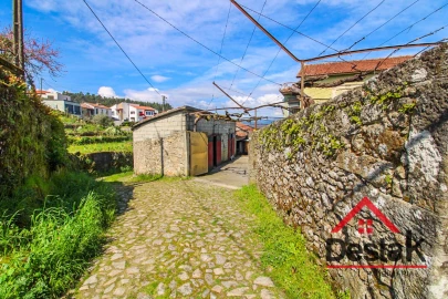 Moradia T7 para Venda em Arcozelo das Maias