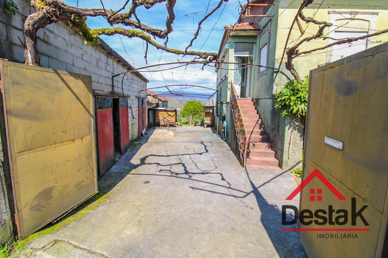 Moradia T7 para Venda em Arcozelo das Maias Foto 4