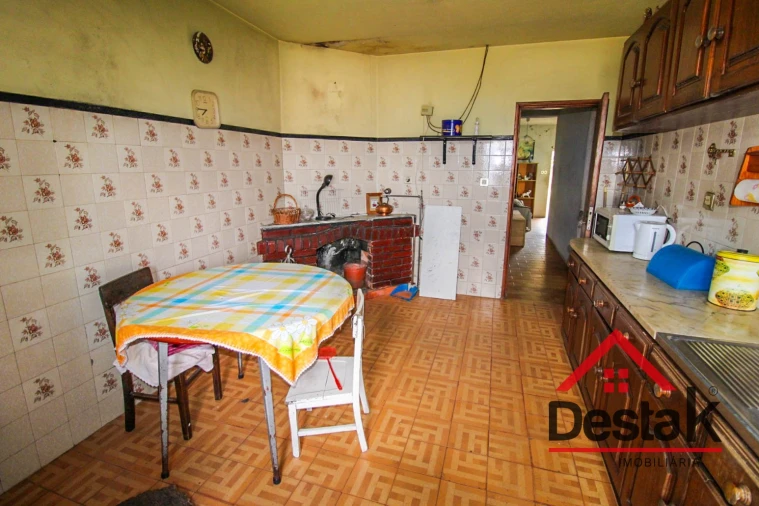 Moradia T7 para Venda em Arcozelo das Maias Foto 12