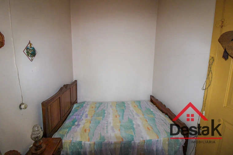 Moradia T7 para Venda em Arcozelo das Maias Foto 18