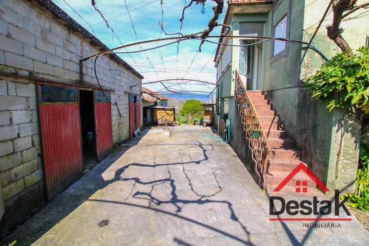 Moradia T7 para Venda em Arcozelo das Maias Foto 5