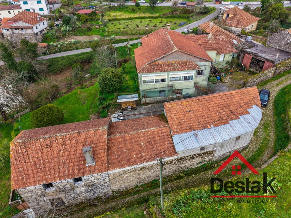 Moradia T7 para Venda em Arcozelo das Maias Foto 46