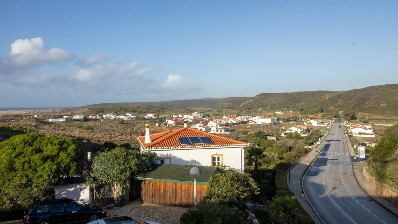 Moradia T5 para Venda em Bordeira Foto 1