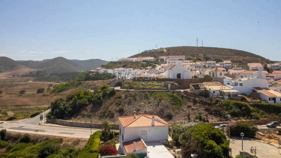 Moradia T5 para Venda em Bordeira Foto 11