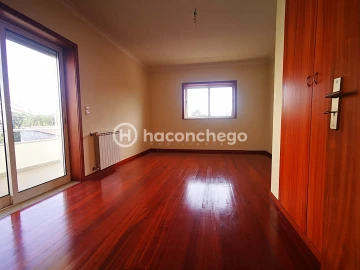 Moradia T4 para Venda em Tamel (São Verissimo)