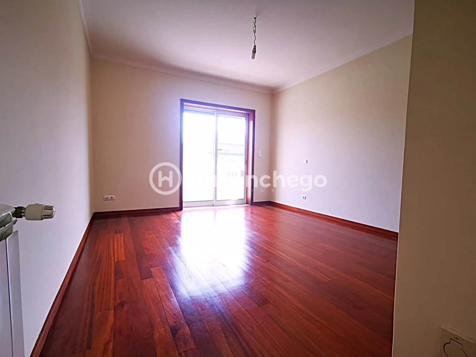 Moradia T4 para Venda em Tamel (São Verissimo) Foto 32