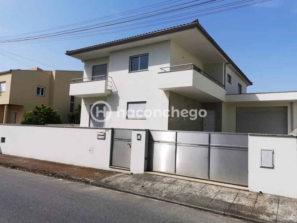 Moradia T4 para Venda em Tamel (São Verissimo) Foto 2
