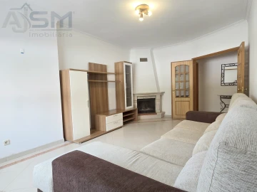 Apartamento T1 para Arrendamento em Cacém e São Marcos
