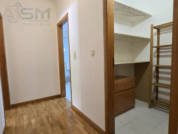 Apartamento T1 para Arrendamento em Cacém e São Marcos