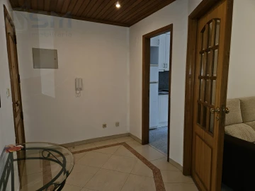 Apartamento T1 para Arrendamento em Cacém e São Marcos