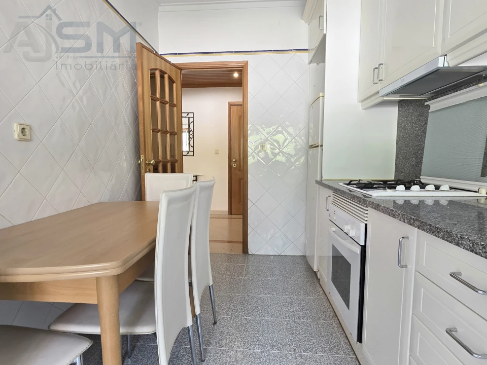 Apartamento T1 para Arrendamento em Cacém e São Marcos Foto 5