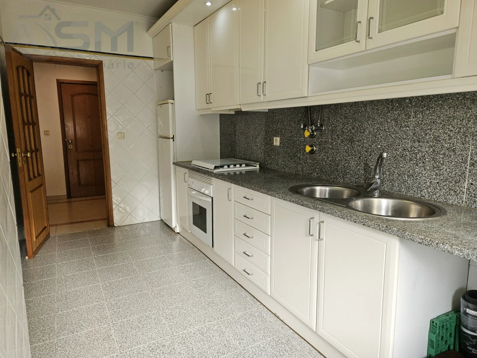 Apartamento T1 para Arrendamento em Cacém e São Marcos Foto 10