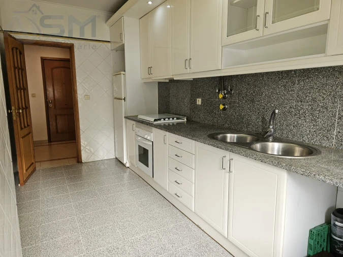 Apartamento T1 para Arrendamento em Cacém e São Marcos Foto 10