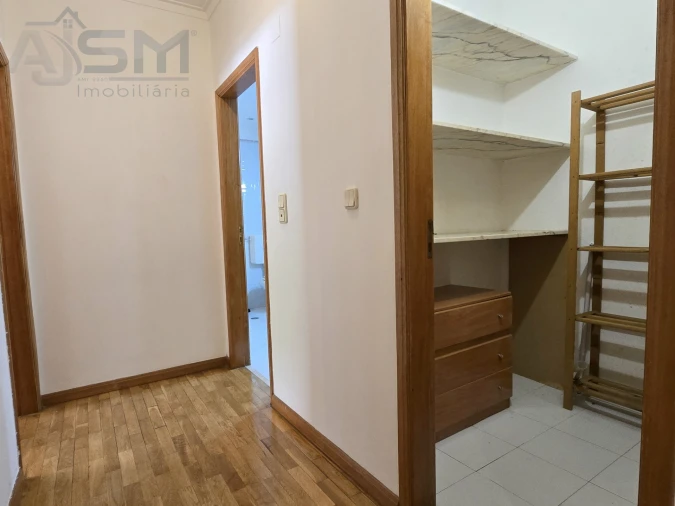 Apartamento T1 para Arrendamento em Cacém e São Marcos Foto 11