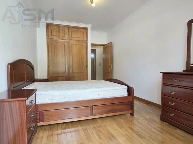Apartamento T1 para Arrendamento em Cacém e São Marcos Foto 21
