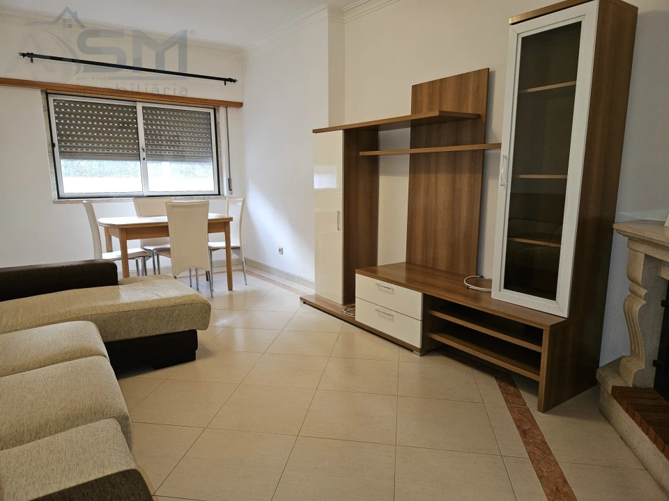 Apartamento T1 para Arrendamento em Cacém e São Marcos Foto 1