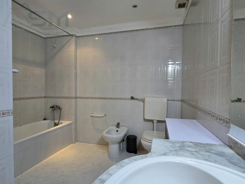 Apartamento T1 para Arrendamento em Cacém e São Marcos Foto 13