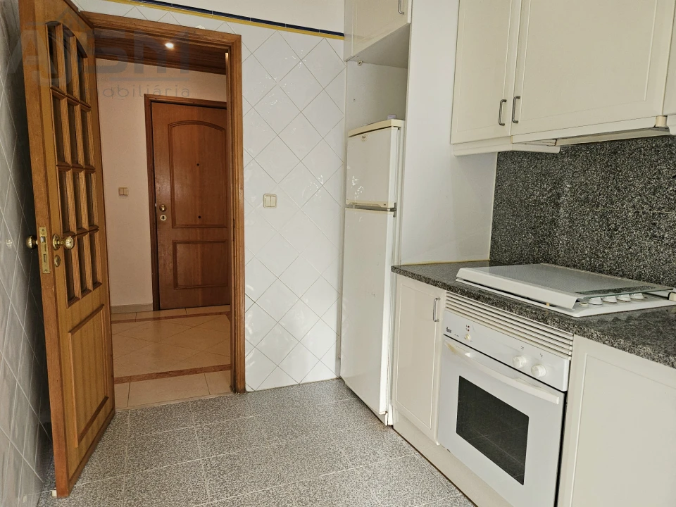 Apartamento T1 para Arrendamento em Cacém e São Marcos Foto 11