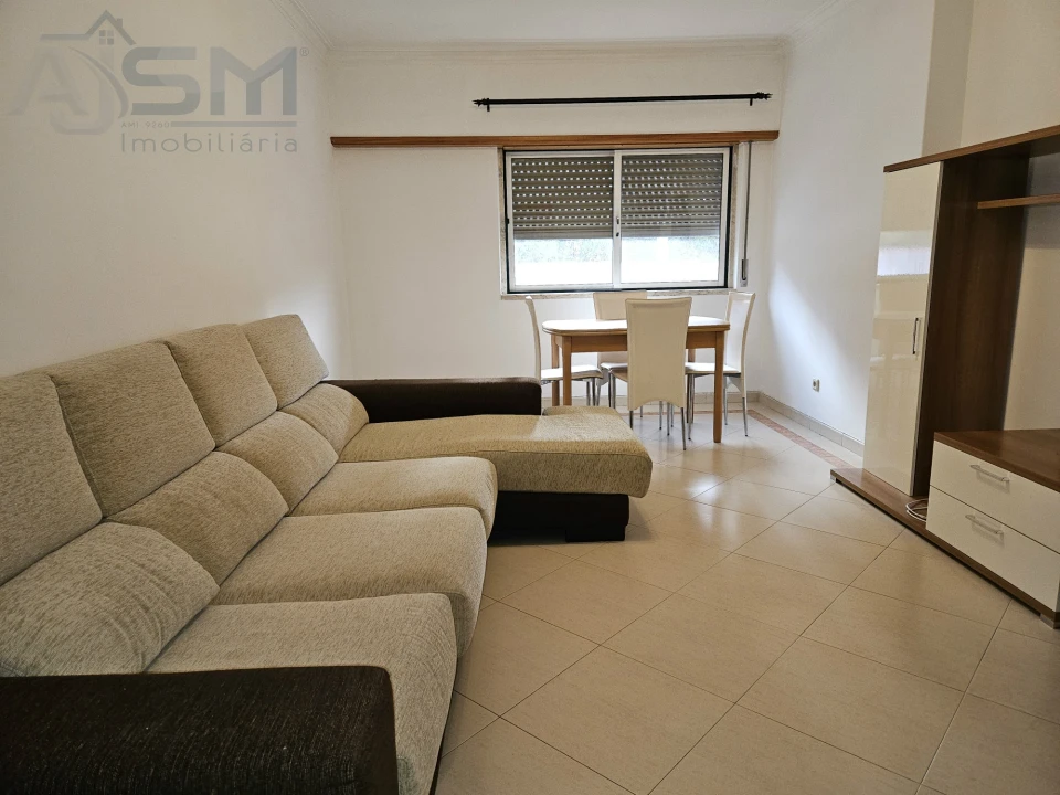 Apartamento T1 para Arrendamento em Cacém e São Marcos Foto 3