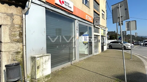 Loja para Arrendamento em Vila Verde e Barbudo