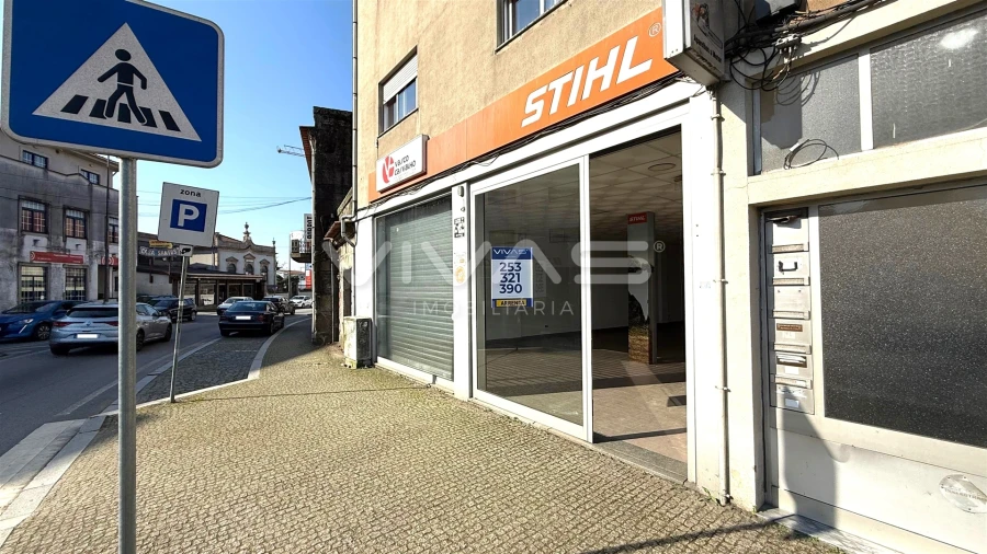 Loja para Arrendamento em Vila Verde e Barbudo Foto 3