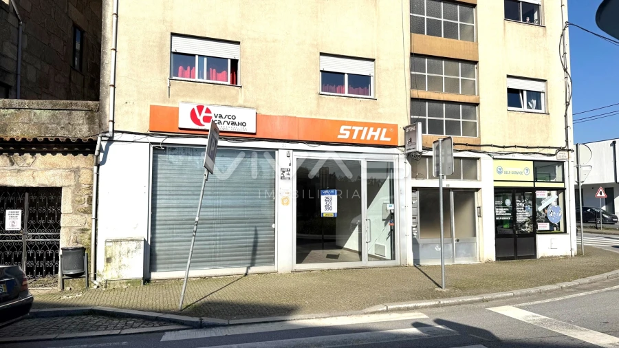 Loja para Arrendamento em Vila Verde e Barbudo