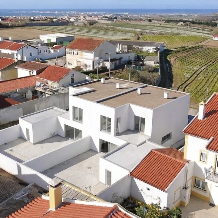 Moradia T4 para Venda em Atouguia da Baleia Foto 1