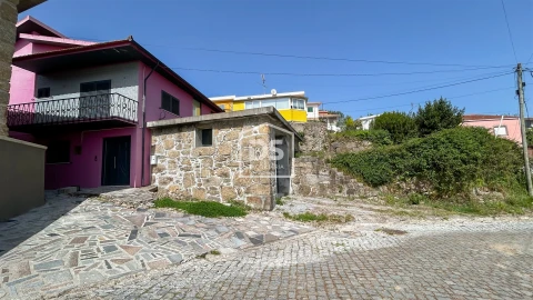 Moradia T3 para Venda em Alpendorada, Várzea e Torrão