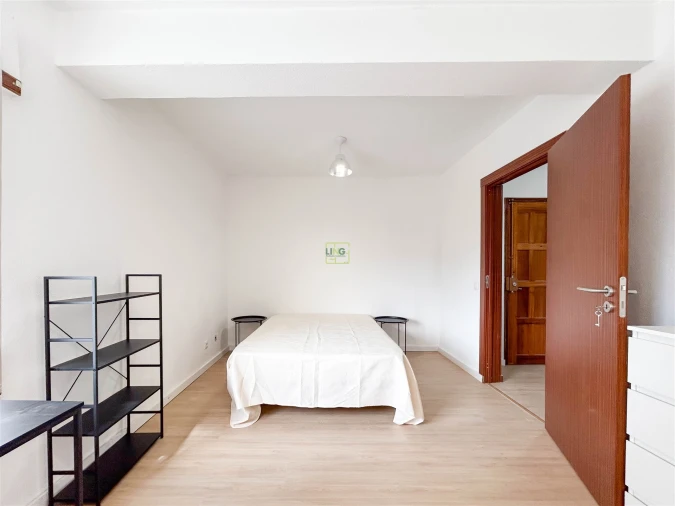 Apartamento T5 para Venda em Castelo Branco Foto 4